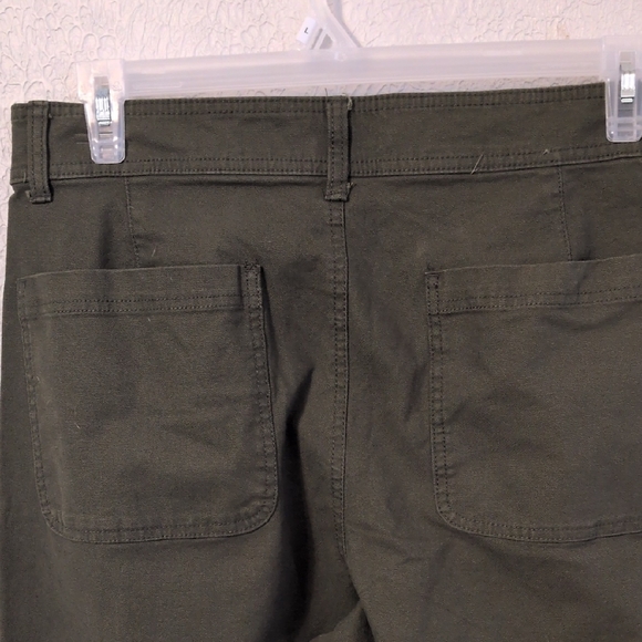 Old Navy Women's Olive Green Boot-Cut Pants - Picture 4 of 5